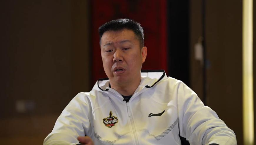 爸爸教姐姐背诗 旁边的妹妹背下来了,新澳吉彩官方提供资料公开见征,精准解释落实的人生哲理_户外版V8.31